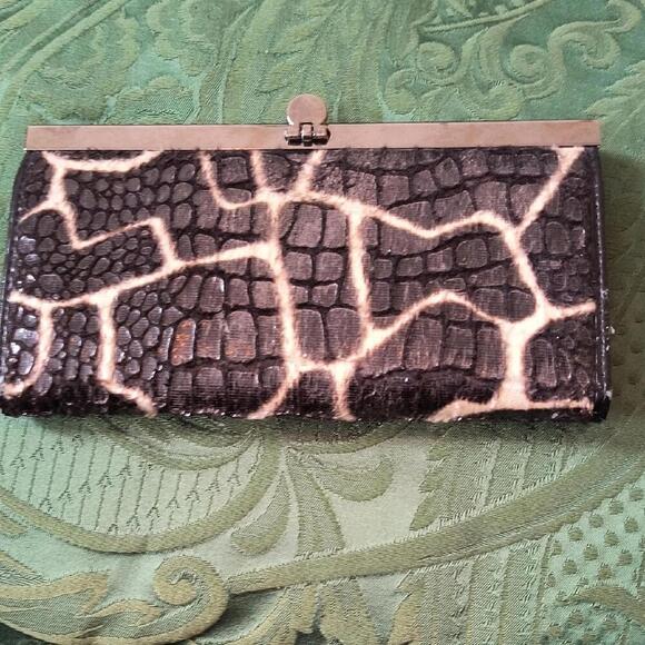 Black and White Animal Print Wallet. Great Condition - Picture 5 of 6